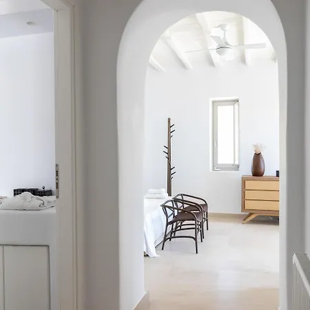 Villa Expansive Cliffside Villa In Mykonos With Horizon Views